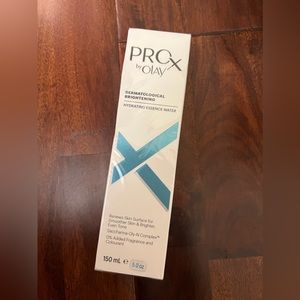 PROX by OLAY Dermatological Brigthening Hydrating Essence Water 150ml NIB